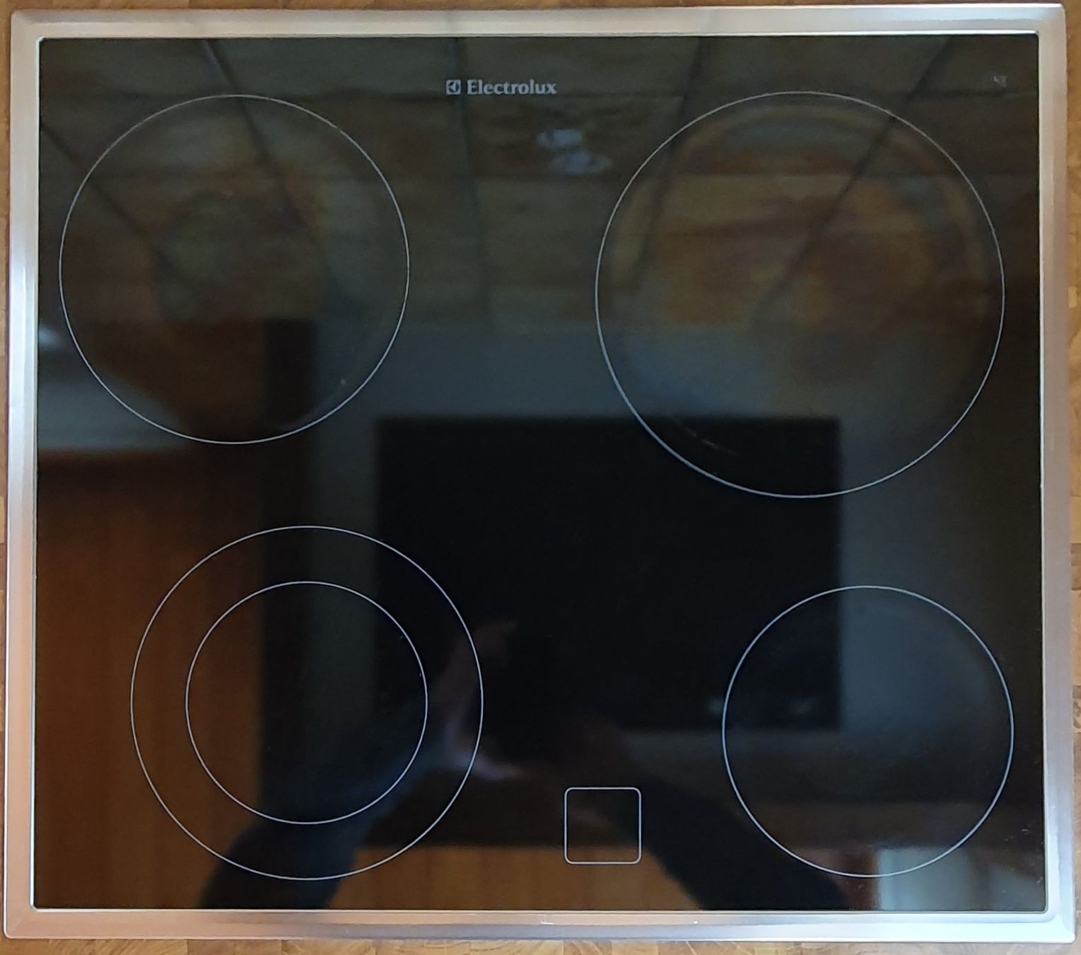 Cuisinières: Ensemble four et cuisinière vitroceram Electrolux 55cm – D'occasion à Montfaucon par crili1 1