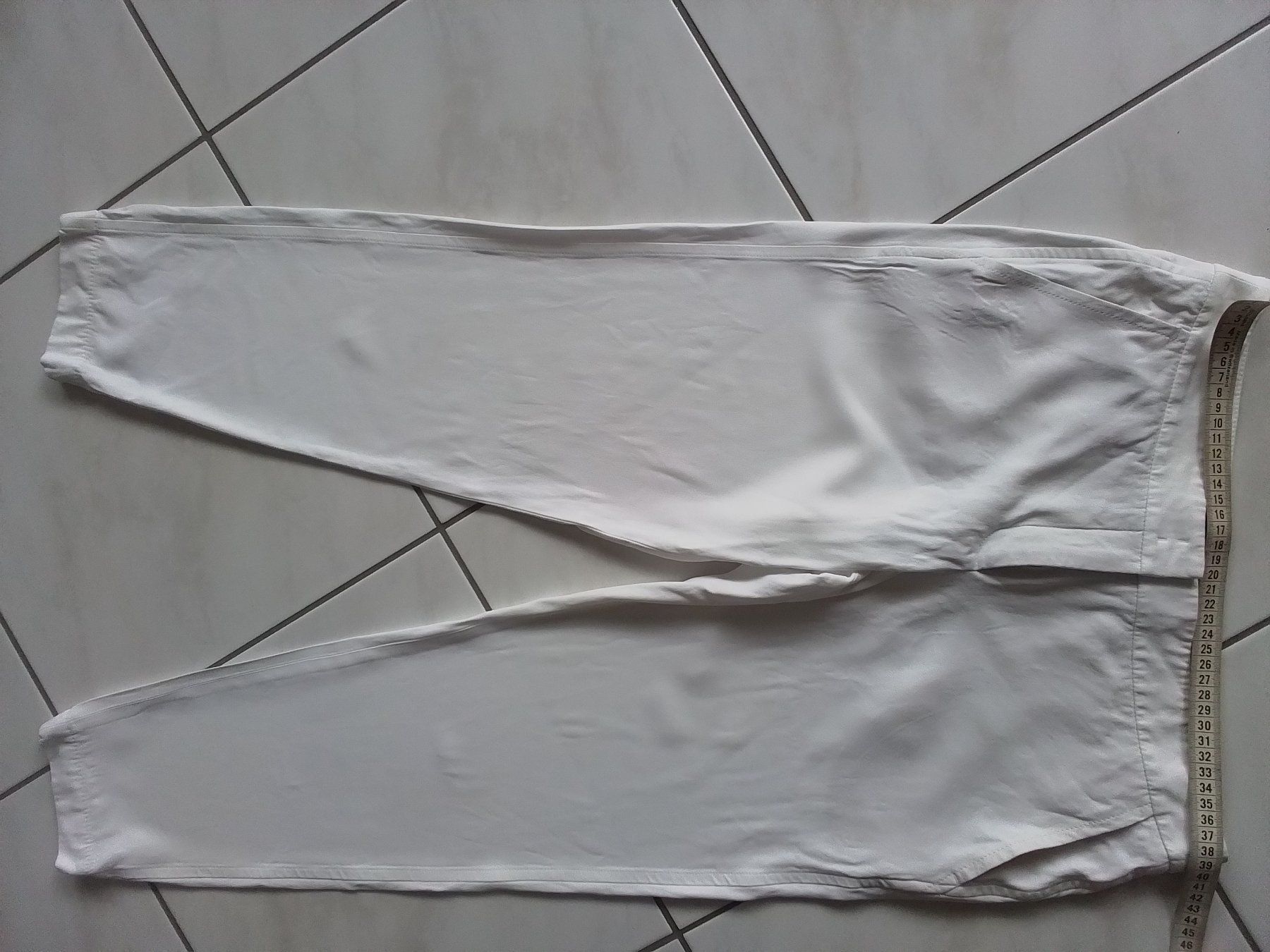 Akris Hosen: AKRIS puncto Hose D 36 – Gebraucht aus Heimberg von sunny1970