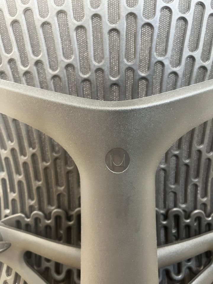 Herman Miller Chaises: Herman Miller Mirra 2 Graphite Butterfly – D'occasion à Purmerend par Offeco 9