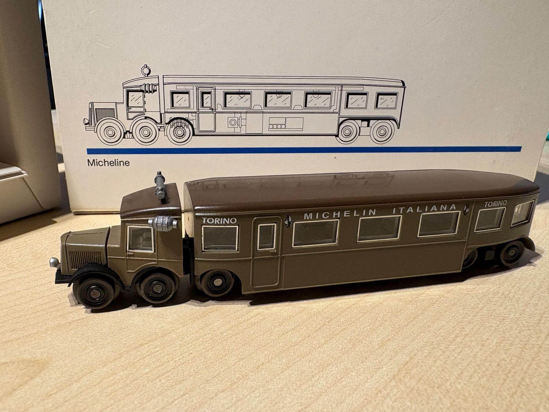 Märklin Trains électriques: Maerklin 3124  Micheline – Neuf avec emballage d'origine à Corcelles Payerne par Pierre66 1