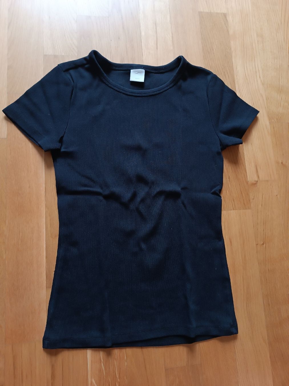 H&M Lotti di vestiti: Basicshirts schwarz grau, Grösse XS – Usato da Luzern venduto da sim_lqq2 1