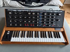 Moog voyager old school 