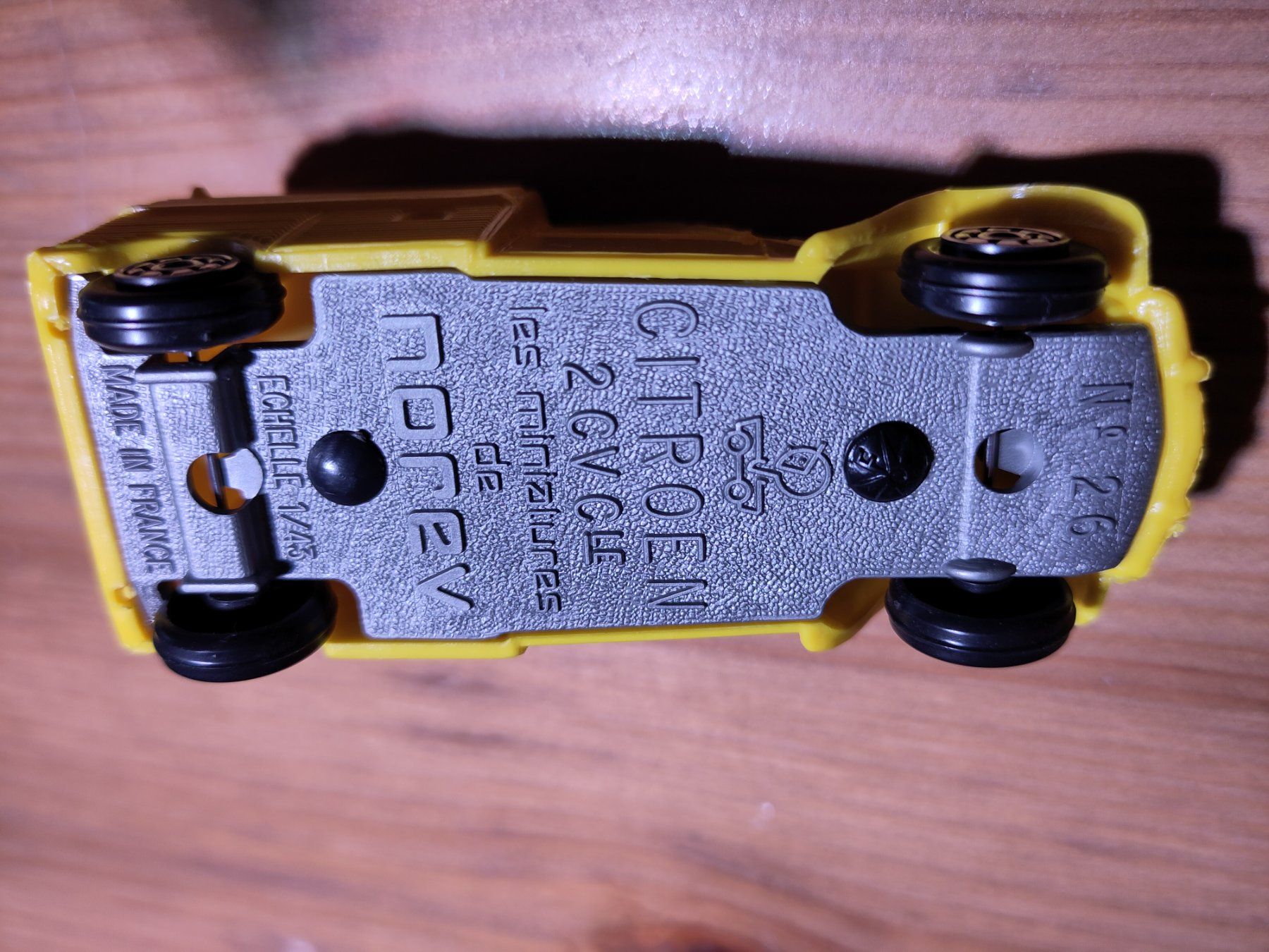 Norev Modellini d'auto: Modellauto aus Plastik von norev: 2CV – Usato da Bülach venduto da Tiefschlaflos 2