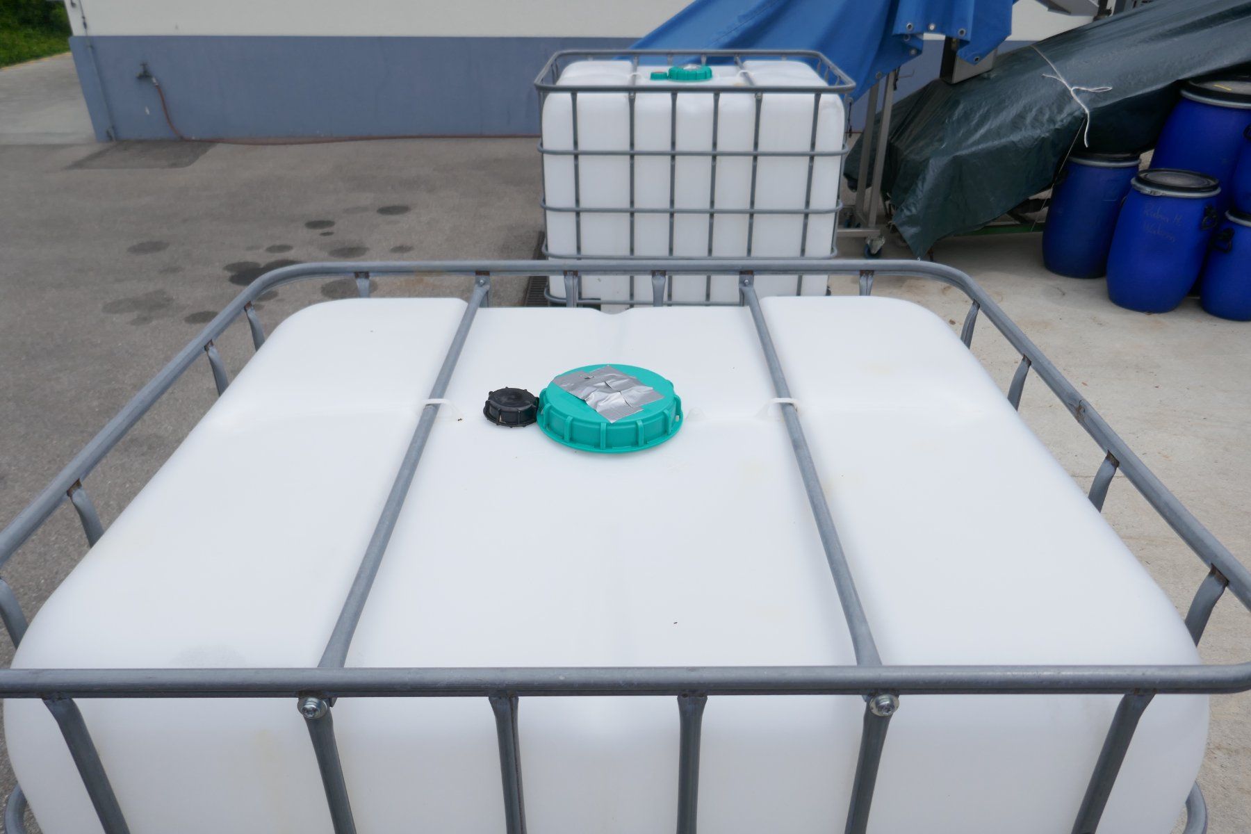 Abbeveratoi e trogoli: IBC Tank, Wassertank, 1000 Liter – Usato da Port venduto da uzuku 6