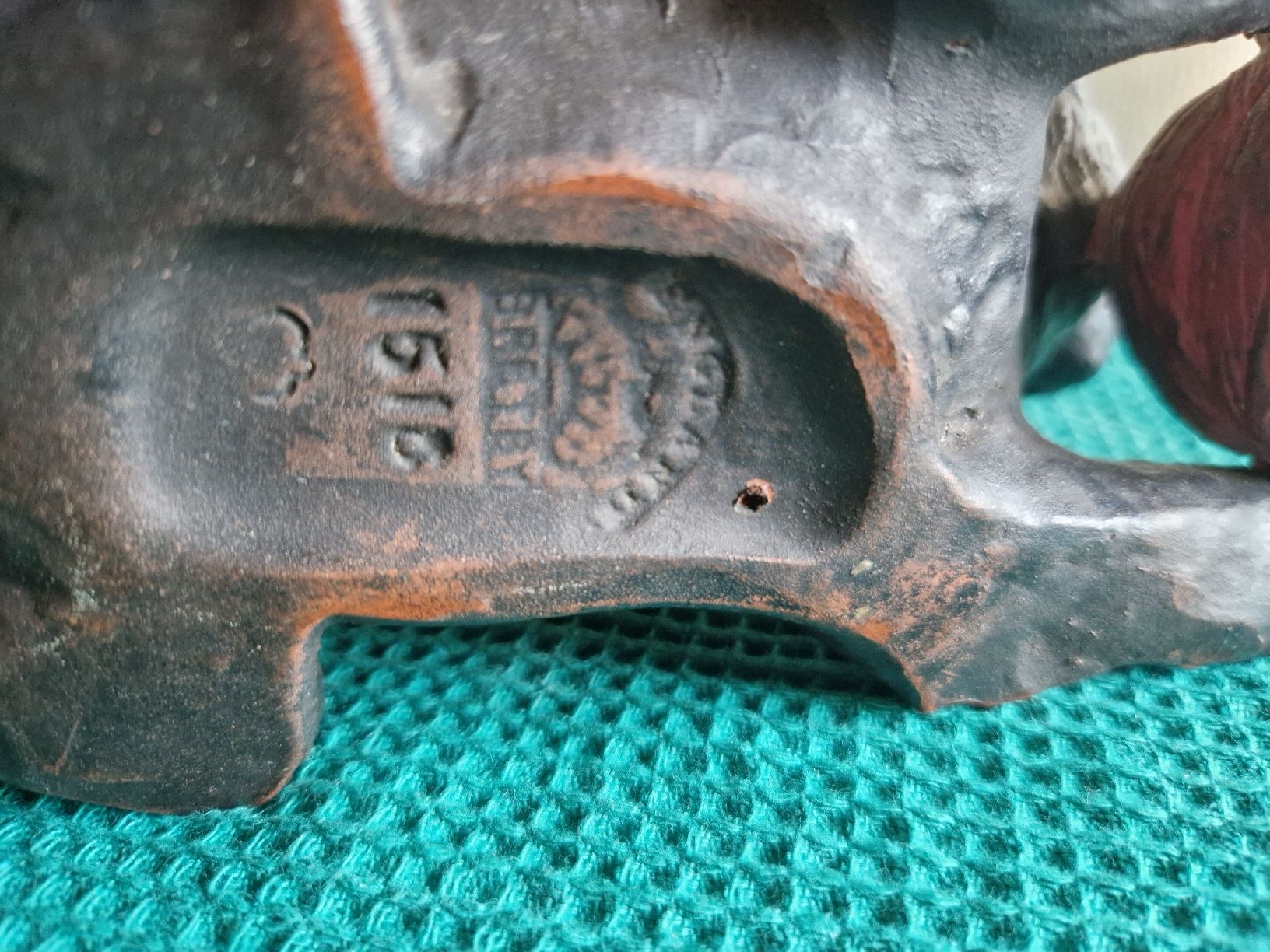 Statuette: Katze mit Wollknäuel aus Keramik Bretby England – Usato da Fislisbach venduto da mka_km8f 5