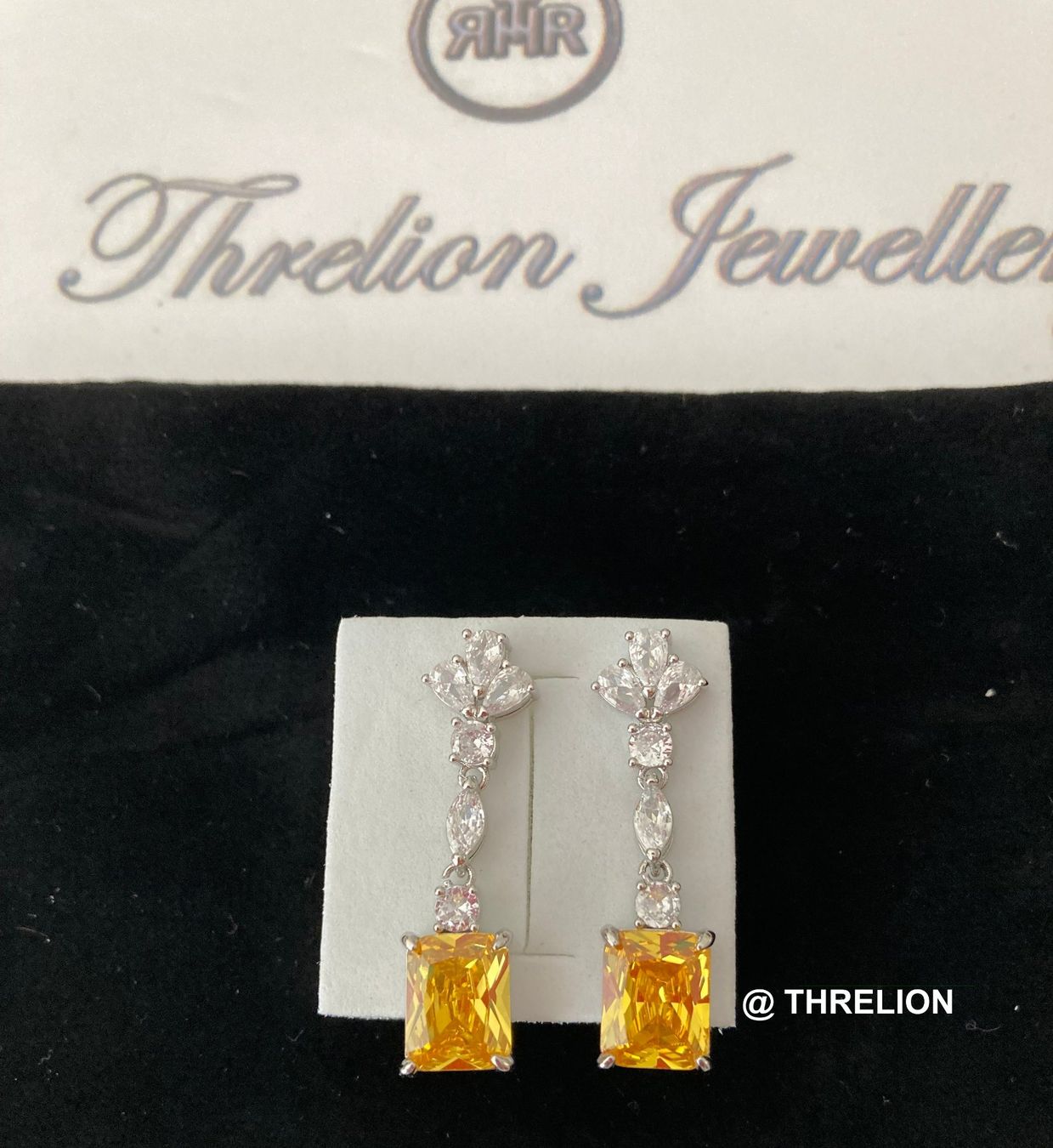 Orecchini pendenti & Orecchini a lobo: Modische Drop Ohrstecker Ohrringe. – Nuovo e nell'imballaggio originale da Riehen venduto da Threlion