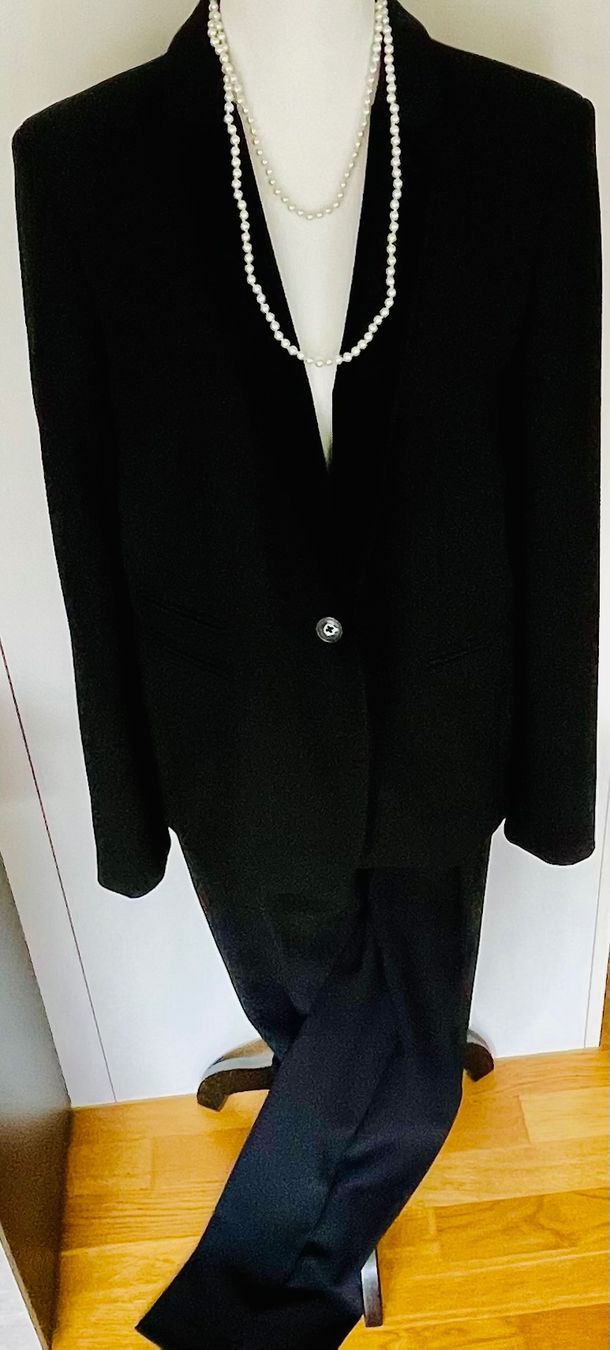 Completi & Tailleur: Damen Businessanzug – Usato da Gränichen venduto da RetoLexi