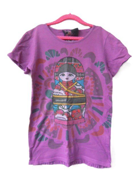 Blusen, T-Shirts & Tops: Gr. 134 140 DESIGUAL Tshirt lila mit Babuschka – Gebraucht aus Basel von FRAU.ZAUBER.MOND