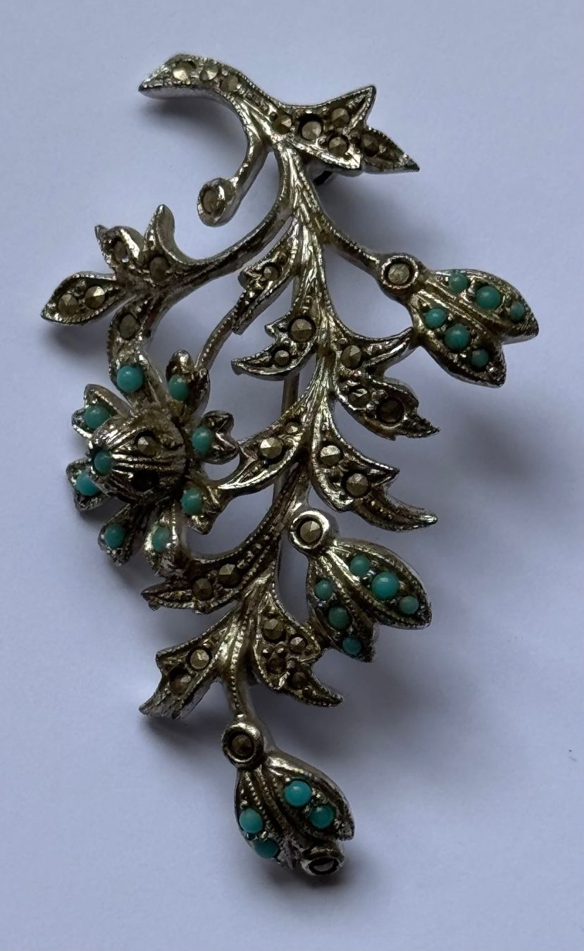 Broches & Aiguilles: Jugendstilbrosche Replica aus den 80er Jahren Modeschmuck – D'occasion à Grabs par Barbstucky