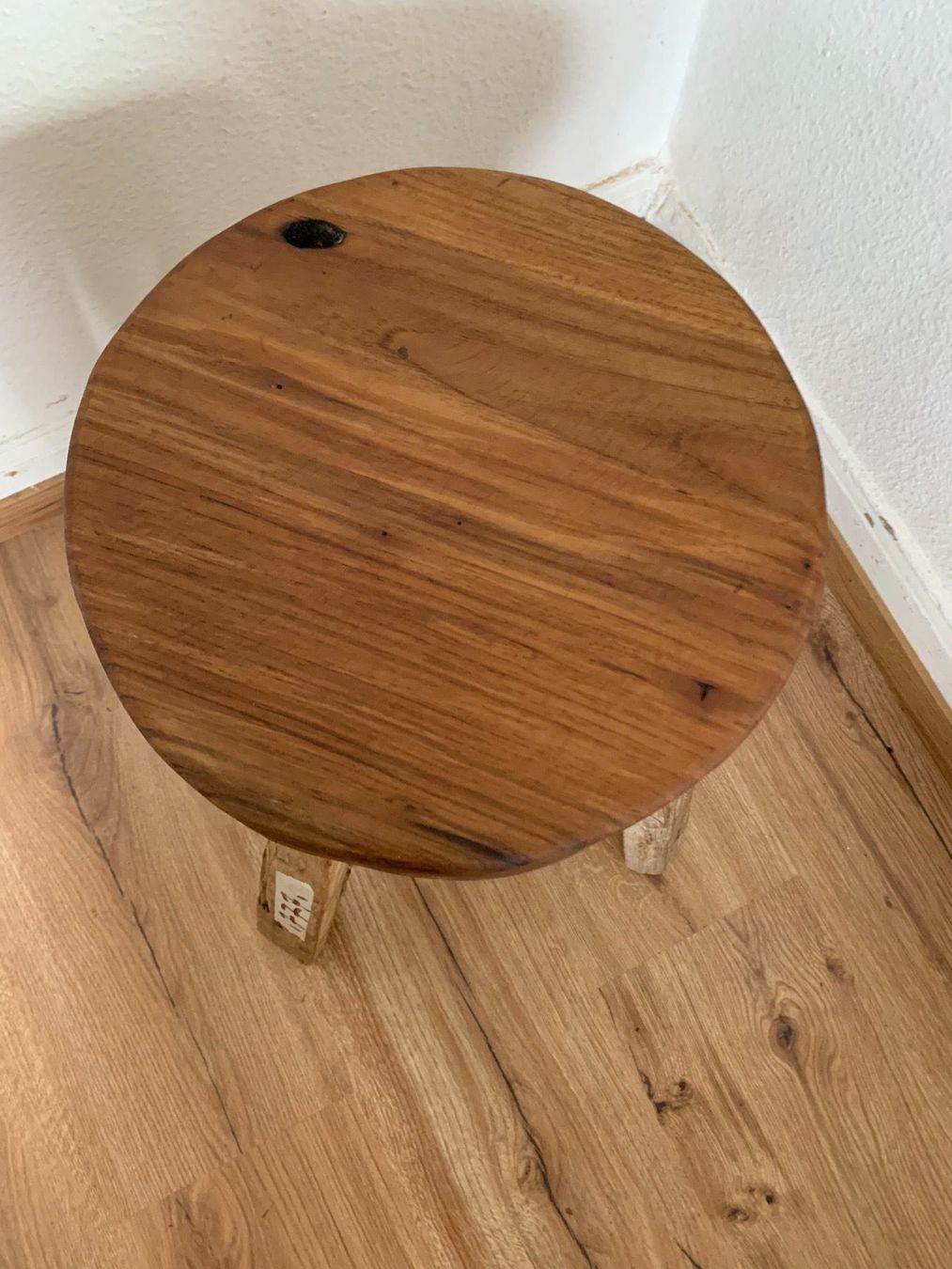 Hocker: Rustikaler Hocker – Gebraucht aus Flawil von Naphtali 2