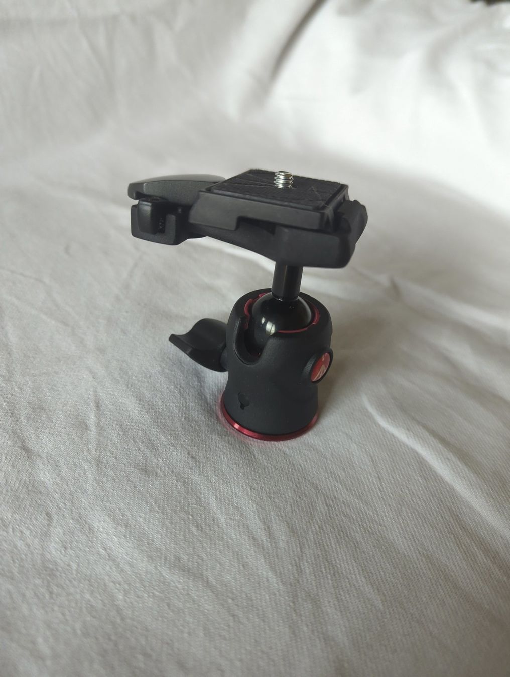 Manfrotto Treppiedi & Teste: Manfrotto MH-490-BH Kugelkopf – Nuovo e nell'imballaggio originale da Suberg venduto da Fantasybid