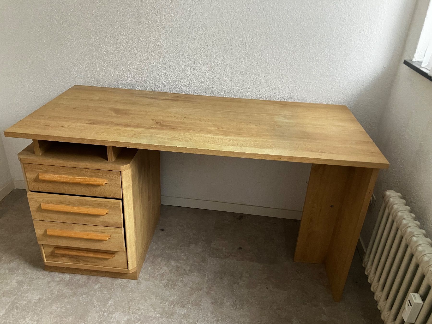 Scrivanie: Schreibtisch – Usato da Wald ZH venduto da cat_75j2