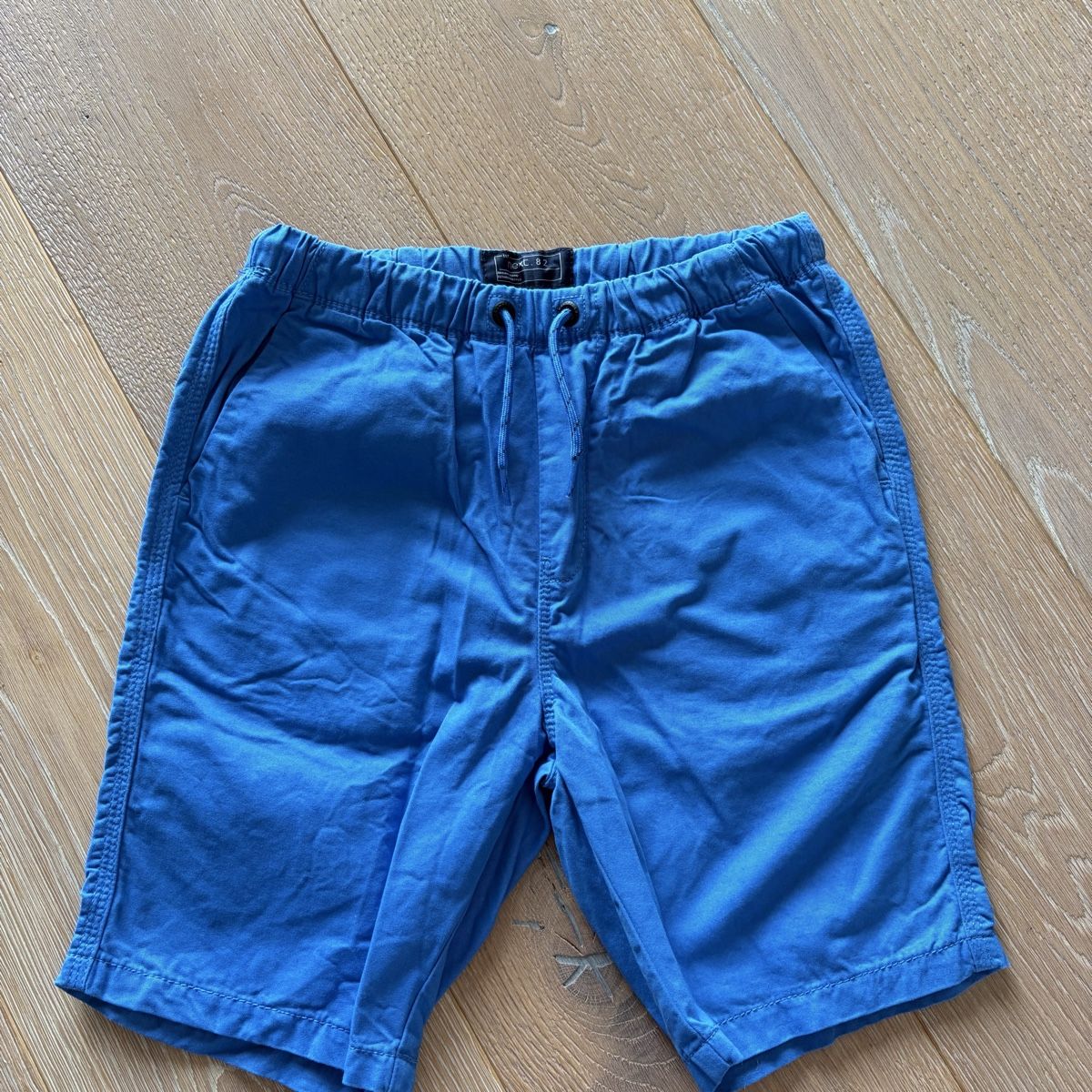 Next Hosen: Shorts Next Grösse 134 – Gebraucht aus Aarburg von cha_6t8j