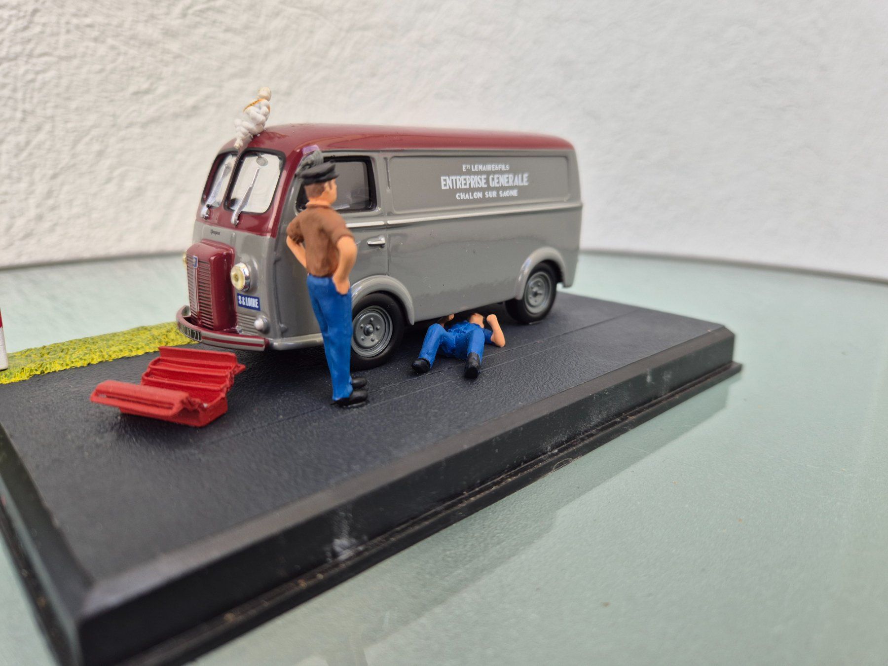 Peugeot Modellini d'auto: Peugeot D3 Diorama. 1:43. – Usato da Oberbuchsiten venduto da laffite54 7
