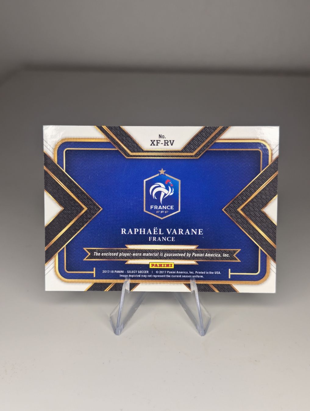 Panini Sammelbilder & Trading cards: Raphael Varane Player Worn Patch Frankreich Panini Select – Neu (gemäss Beschreibung) aus Hunzenschwil von BRPCards 2