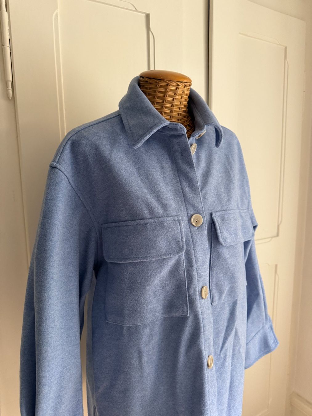 H&M Giacche: Jacke hellblau locker S – Usato da Zürich venduto da Diazaio 1