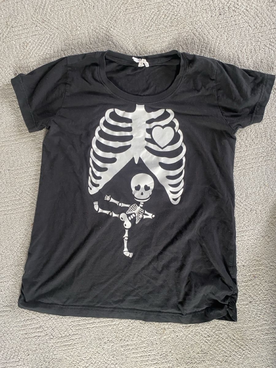 Tops: Schwangerschaft Halloween skeleton shirt  – Gebraucht aus Wengi b. Büren von sch_dmj5