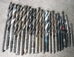 23 Stk. diverse Metall und Beton Bohrer.