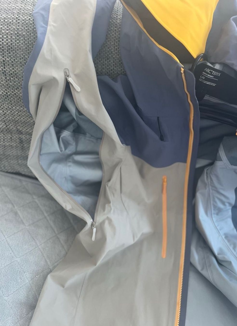Jacken: Arcteryx Alpha SV – Gebraucht aus Wattwil von IBiDaFurDi 3