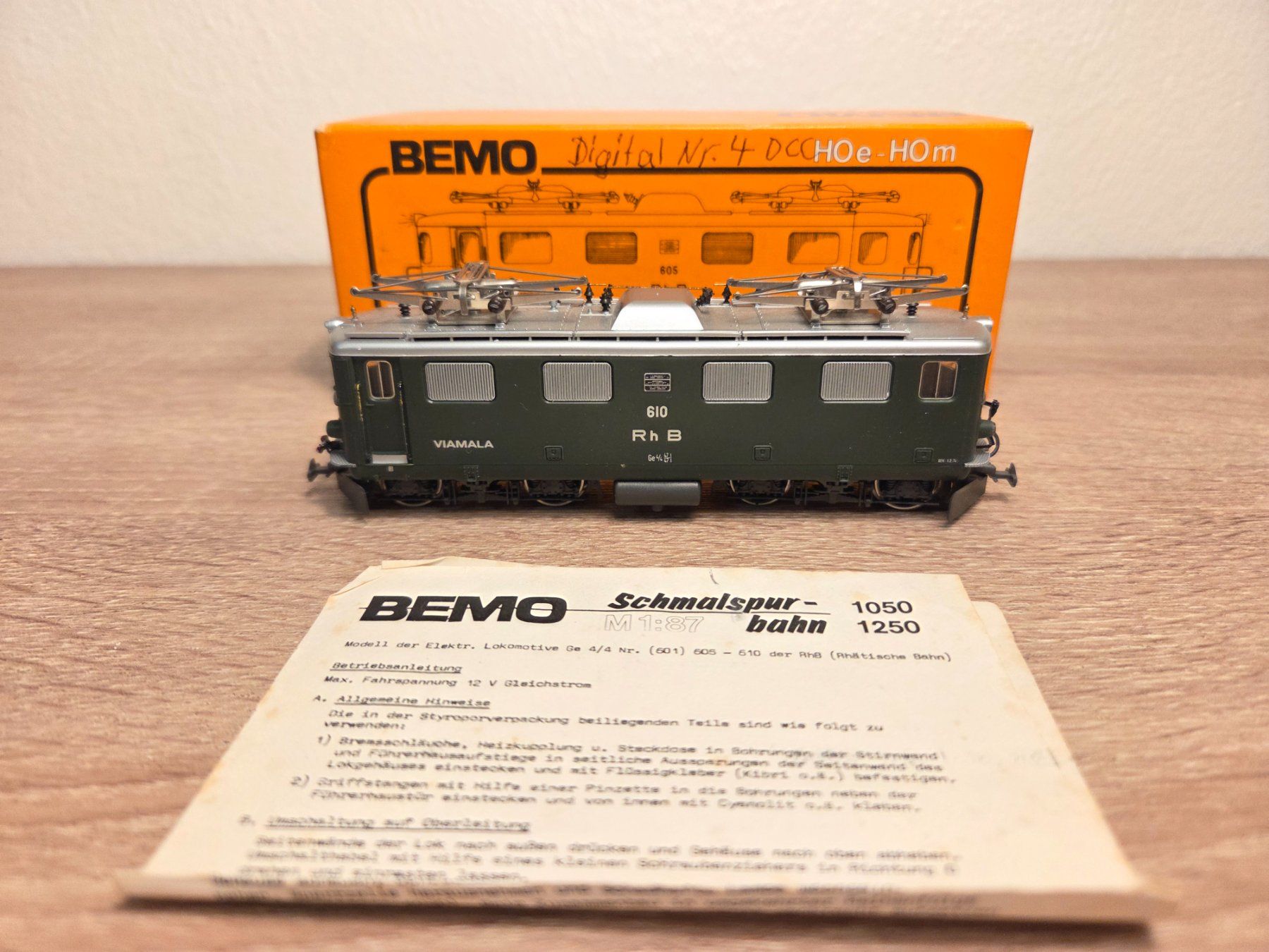Bemo Modellini di ferrovie: Bemo 1250/9 E-Lok Viamala RhB H0m – Usato da St-Aubin-Sauges venduto da Lo_Go 6