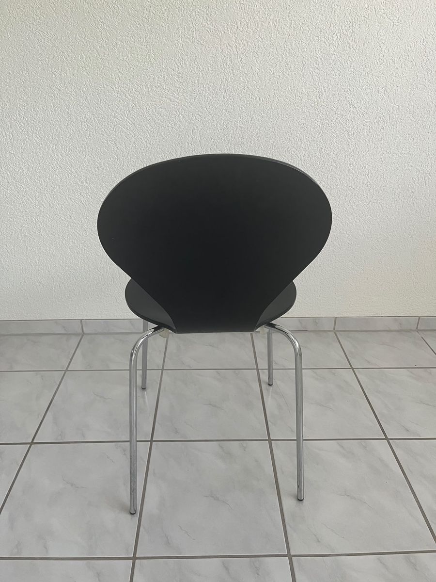 Chaises: Vier Stühle mit Metallgestell – D'occasion à Ostermundigen par Pehido22 3