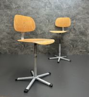 Vintage Werkstattstühle drehbar höhenverstellbar Drehstühle