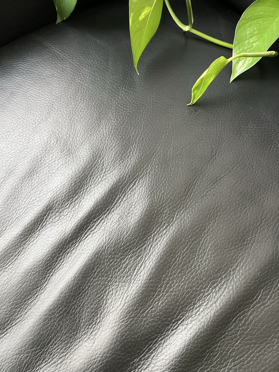 Divani: chic vintage real leather sofa – Usato da Bern venduto da lea_jz8h 3