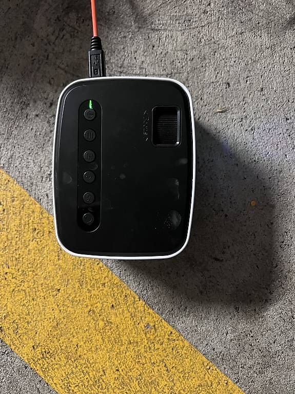 Vidéoprojecteurs: Led Projector – D'occasion à Spreitenbach par env_tk78