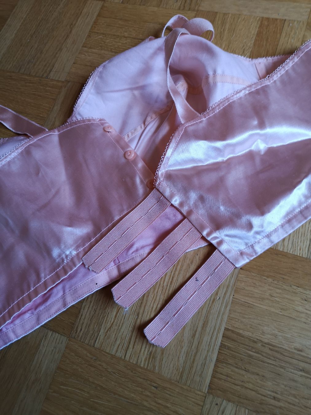 Altra biancheria intima: Bh Vintage 50er 60er Satin – Usato da Samedan venduto da sowaw 1