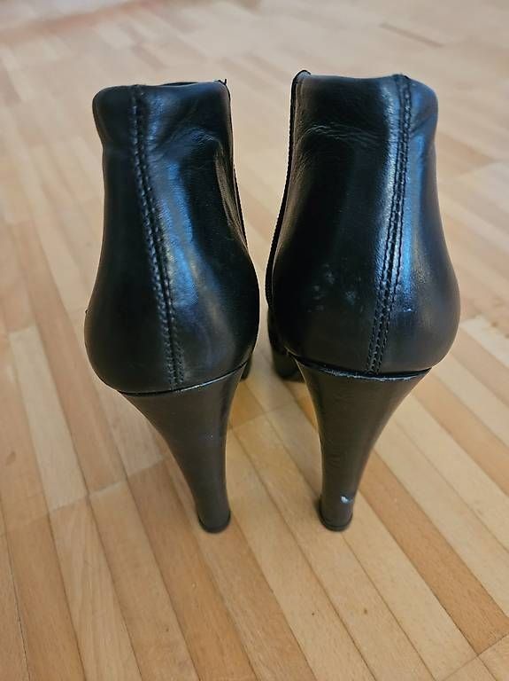 Buffalo Chaussures femmes: Buffalo Leder Heels – D'occasion à Nuerensdorf par Sagnak007 1
