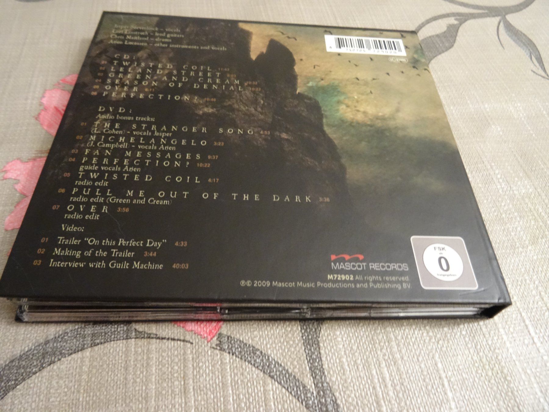 CD: Guilt Machine - On this perfect day CD – Usato da Olten venduto da Disc-Ausverkauf 1