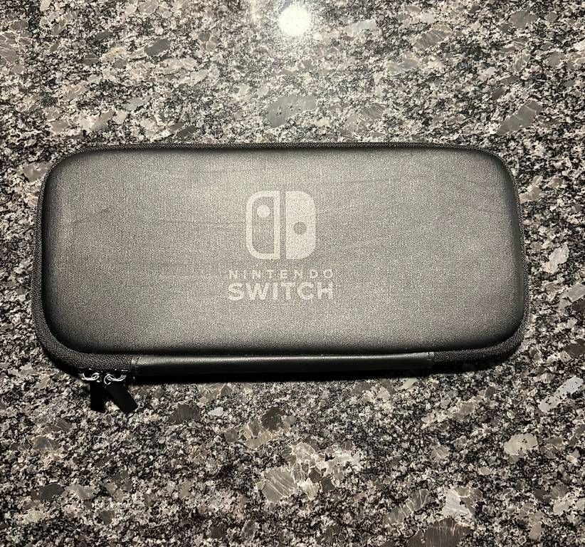 Custodie protettive: Nintendo Switch Carrying Case – Usato da Gipf-Oberfrick venduto da Jobo99 1