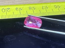 Pink Rubin / Korundum – 12 x 9 mm – Naturstein 7 crt.