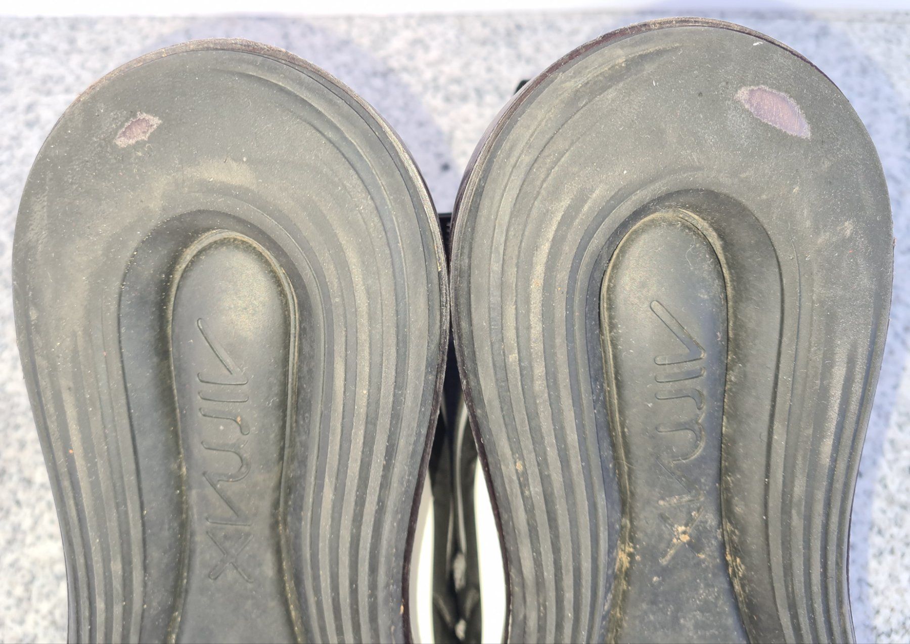 Nike Scarpe da uomo: NIKE Schuhe EUR-Gr. 43 – Usato da Münchenstein venduto da vitalfit 5