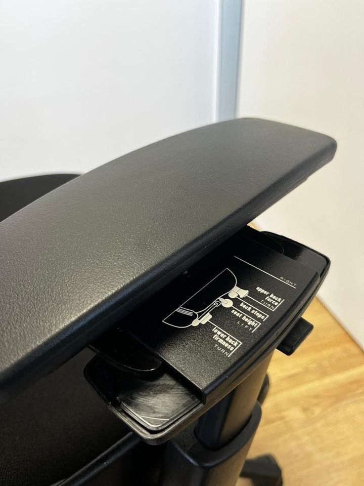 Steelcase Chaises: Refurbished Steelcase Leap V2 Full Option – D'occasion à Purmerend par Offeco 3