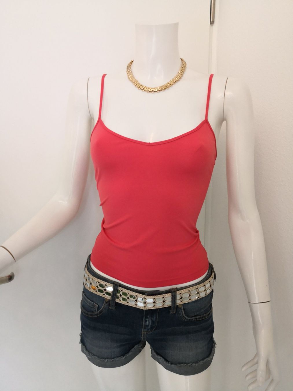 Mango Top: 🤩MANGO TOP CORALL GLÄNZIG – Nuovo (secondo la descrizione) da Olten venduto da Naja-Twins-Twins 2