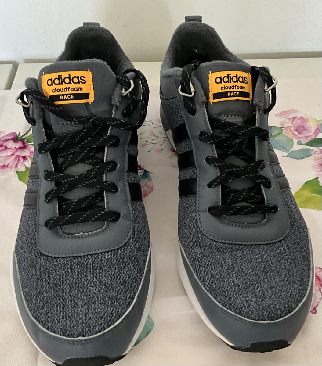 Scarpe da uomo: Adidas Cloudfoam Race Schuhe, Grau, Grösse 42.2/3 – Nuovo (secondo la descrizione) da Zürich venduto da thovala 2