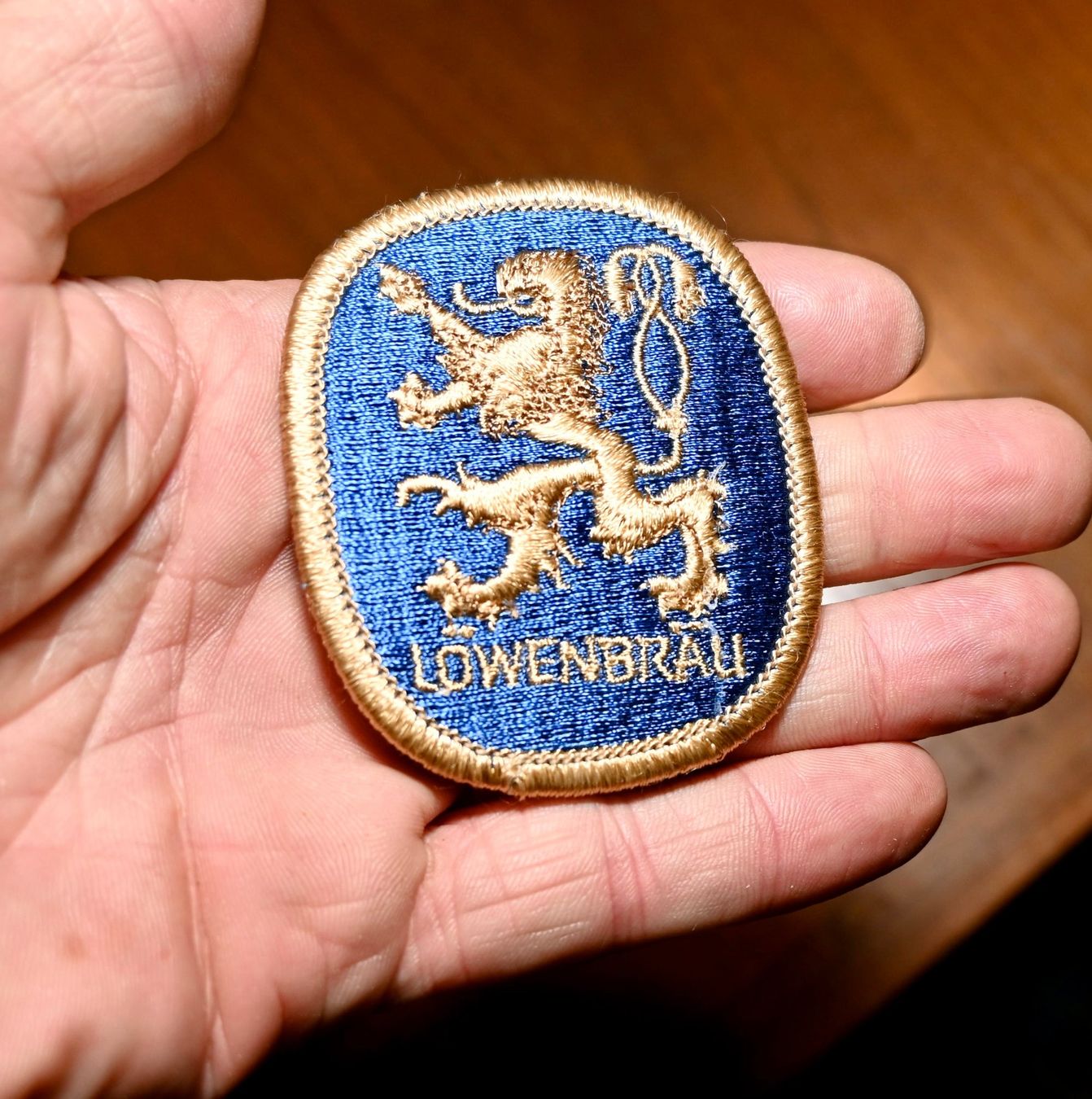 Placchette & Badge: BADGE Vintage LÖWENBRÄU Bier – Usato da Pfaffhausen venduto da mono_rec