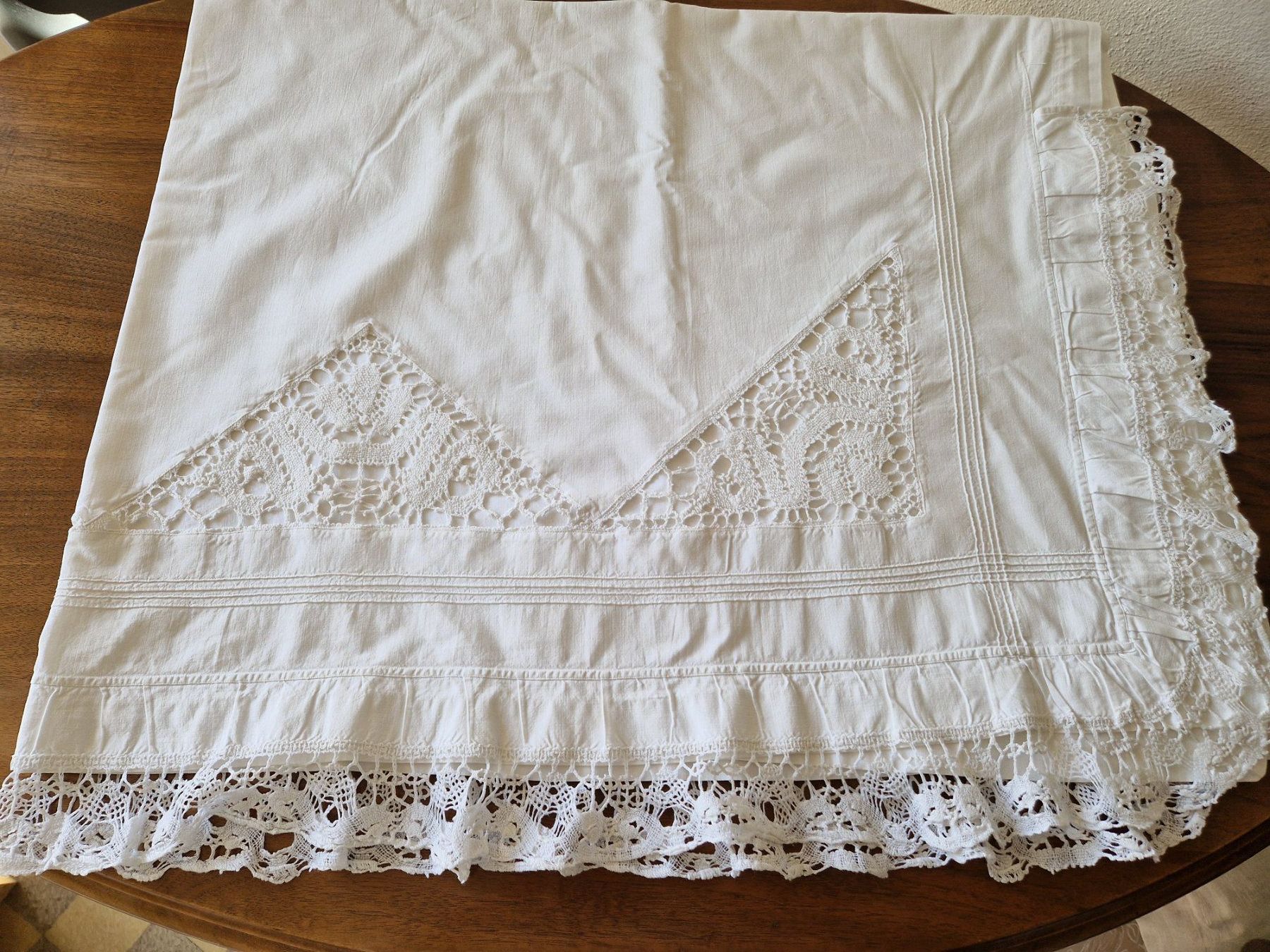 Biancheria da letto: Leintuch mit Klöppelspitze 240x145cm – Usato da Bern venduto da Antikbatik 6