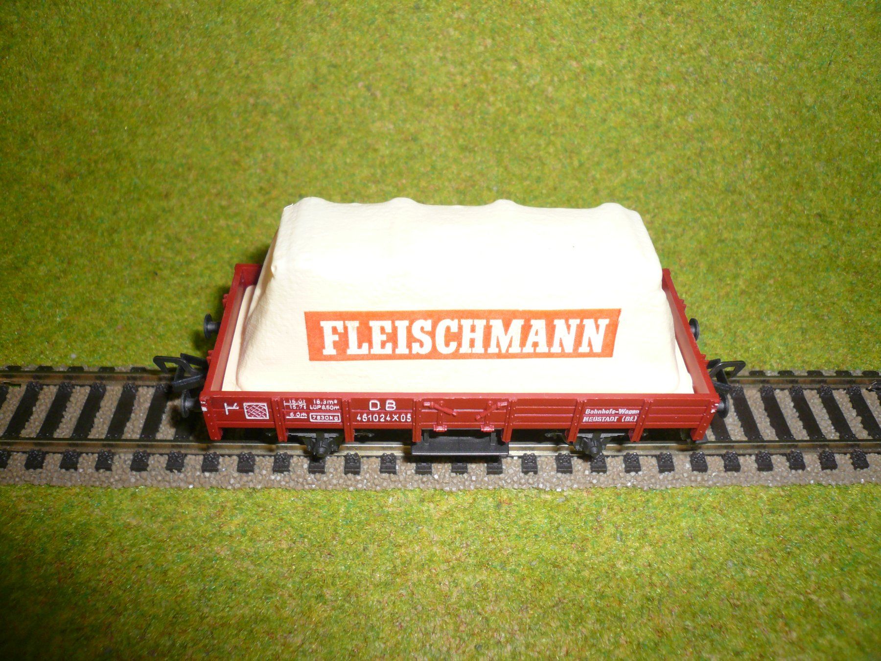 Fleischmann Modellini di ferrovie: Plane-Güterwagen – Difettoso da Zürich venduto da Gaegs