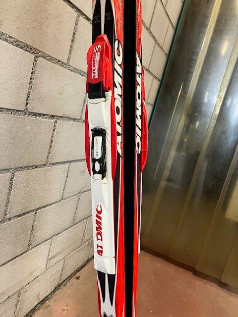 Atomic Sci: Skating Langlauf Skis Atomic World Cup mit Schuhen – Usato da Burgdorf venduto da fel_2p2n 3