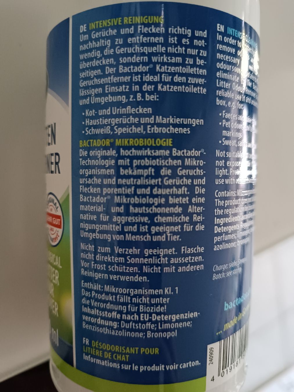 Produits d'entretien: Katzen Geruchs/Fleckenentferner + Katzenstreu + Filter NEU – D'occasion à Binz par julijuli 5