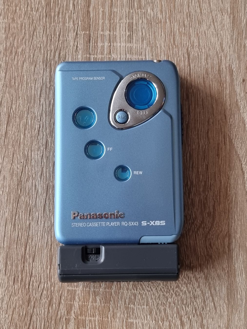 Panasonic Tragbarer Mediaplayer: WalkMan Panasonic RQ-SX43 – Defekt aus Grandson von Adrixx1422