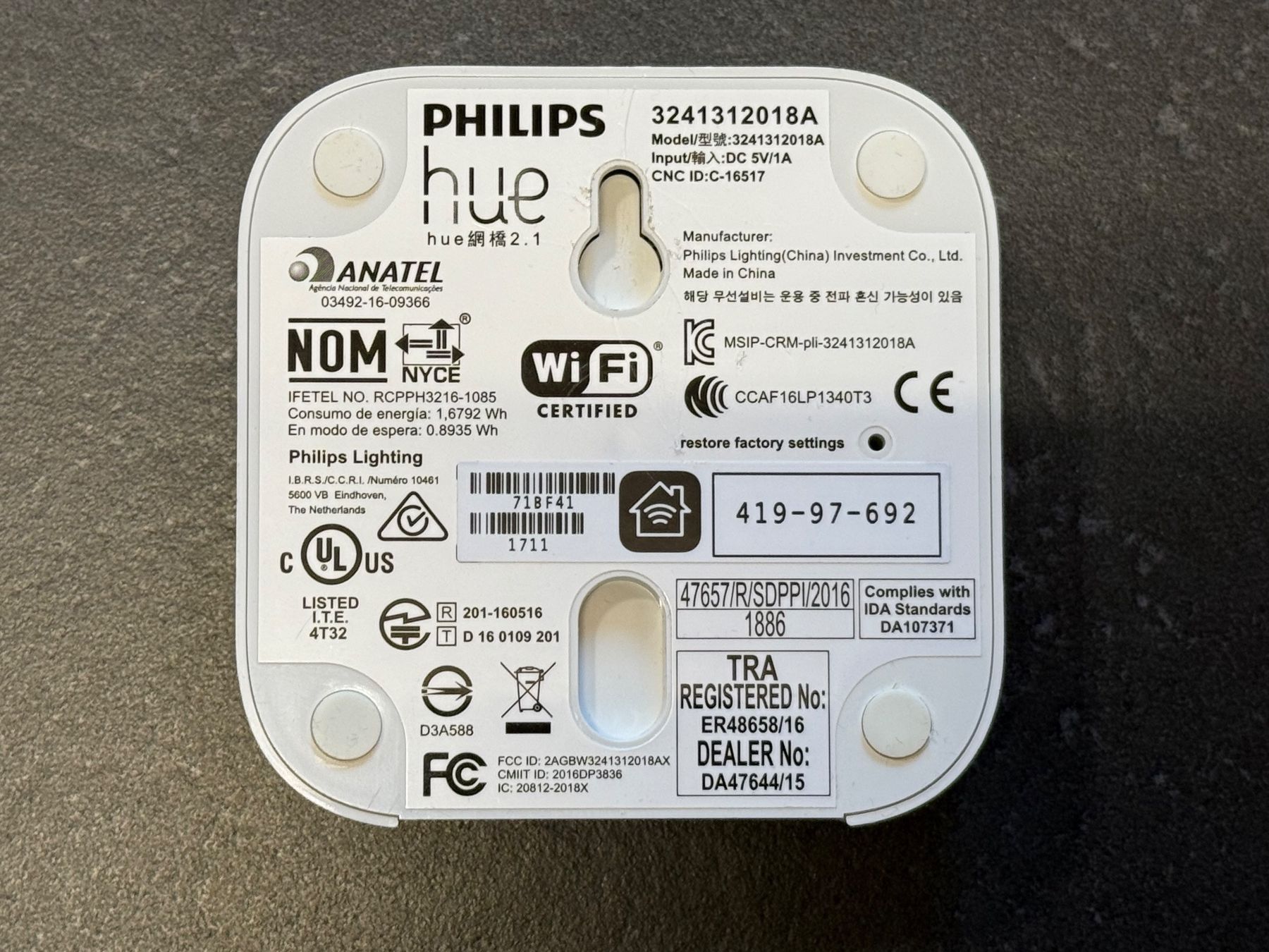 Philips Hubs & Switches: Philips HUE Bridge V2.1 OVP – Gebraucht aus Lyssach von  2