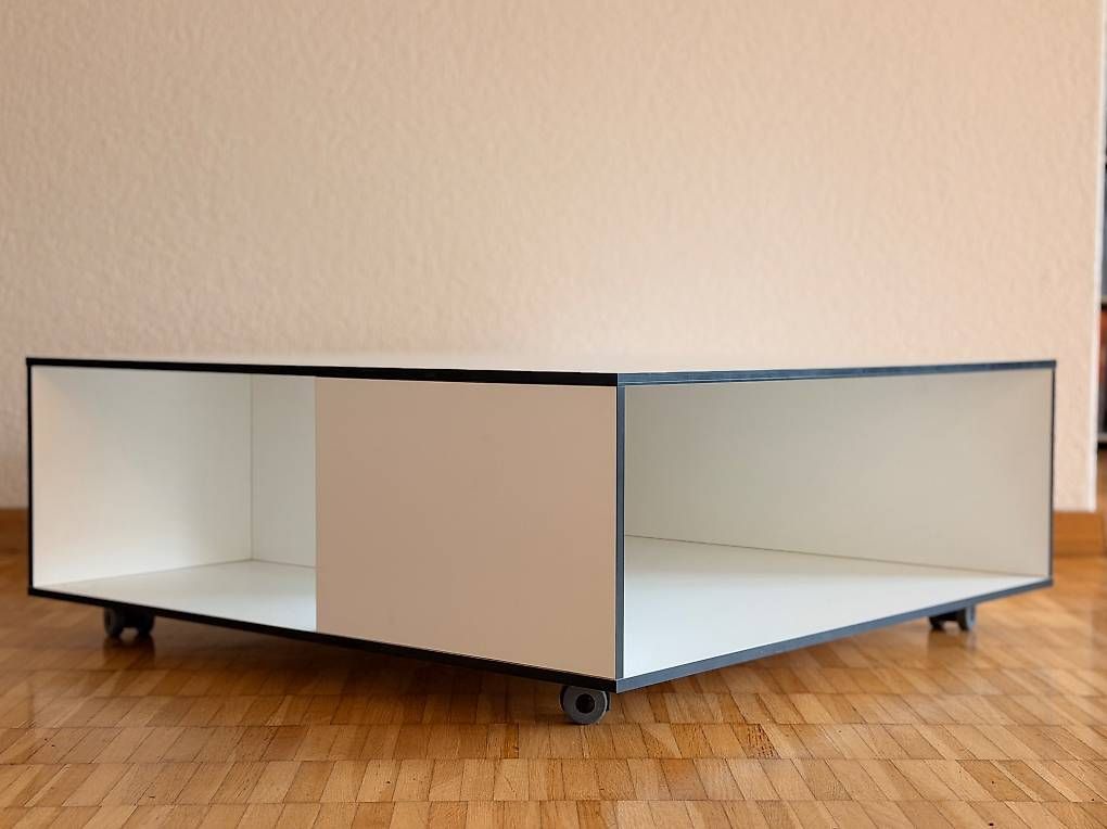 Tavoli: Sanktjohanser Salontisch flat – Usato da Uster venduto da j-loop 2