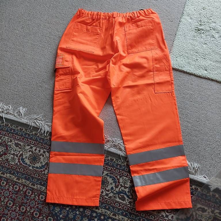 Hosen: Warnschutzhose Gr. 52 neu – Gebraucht aus Kollbrunn von bahati 1
