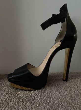 Schöne und spezielle Louboutins