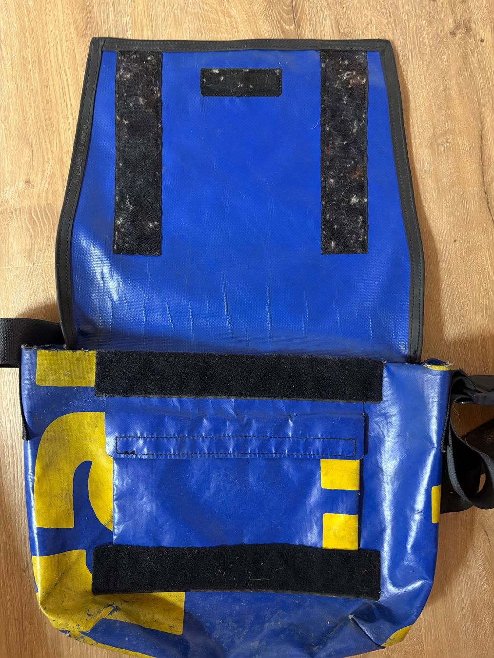 Freitag Taschen: Tasche FREITAG blau gelb – Gebraucht aus attiswil von Ngismo 1