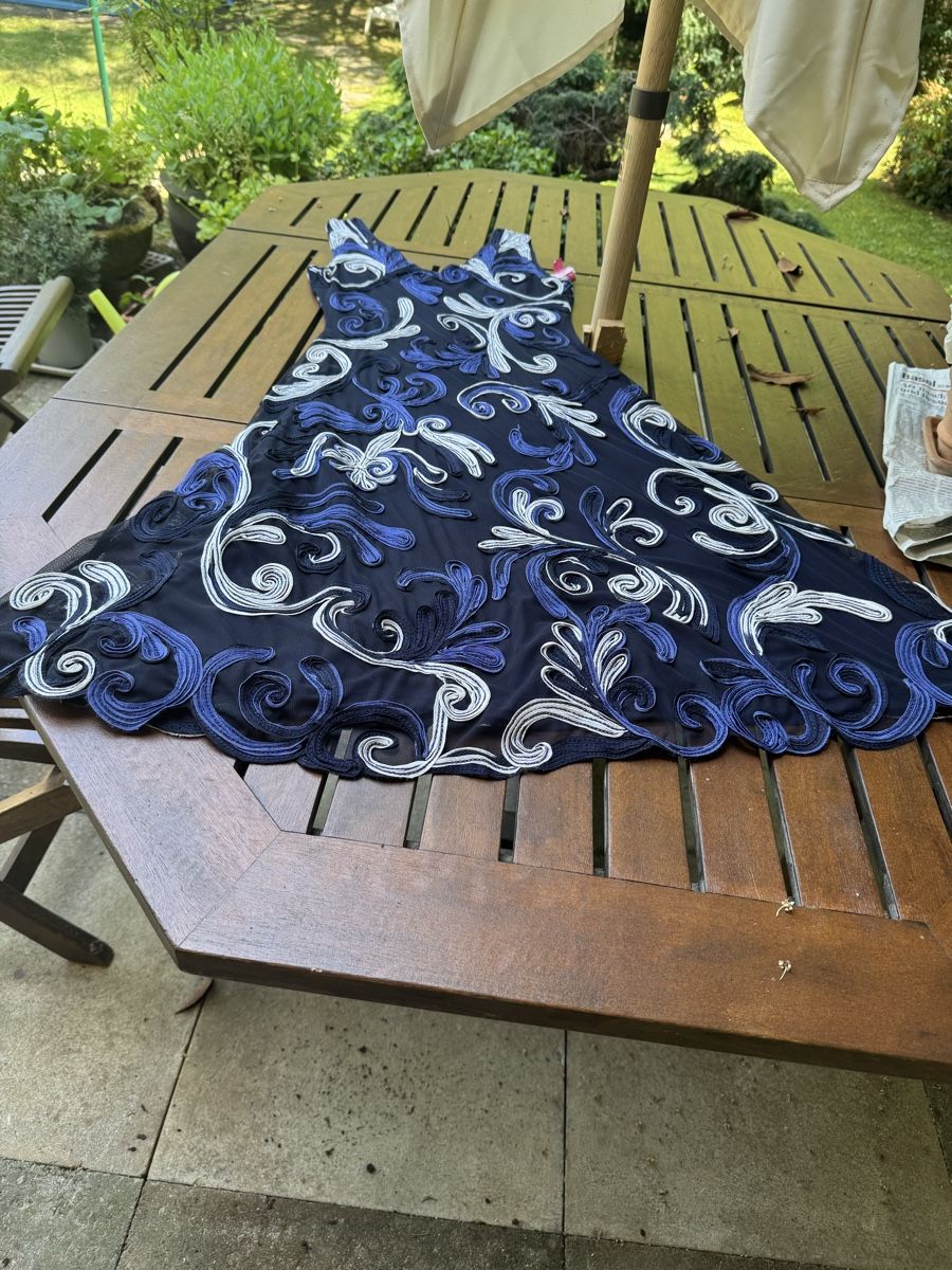 Robes: Sommerkleid  – D'occasion à Binningen par ern_p5fk 5
