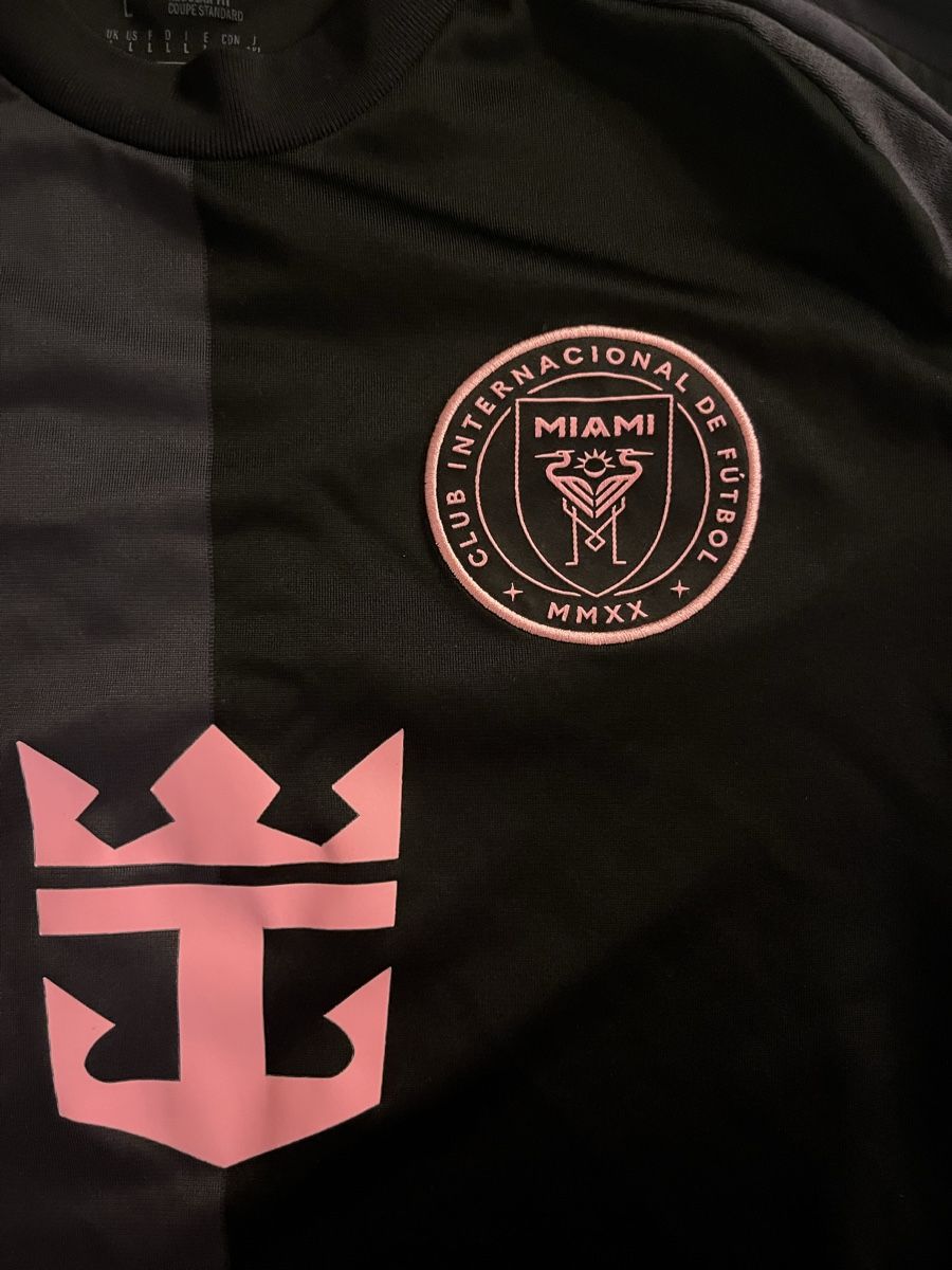 Canottiere & Pantaloni: Inter Miami Messi Shirt – Usato da Köniz venduto da jan_xzq9 2
